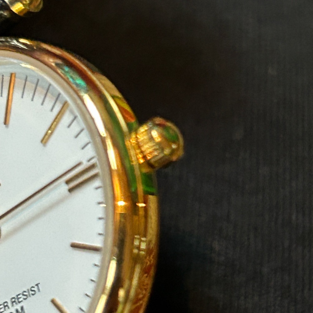 Brizo Ladies Goldtone Stainless Steel watch - Picture 6 of 7